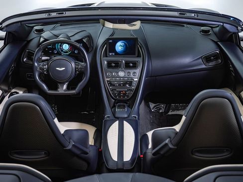 Used 2022 Aston Martin DBS Superleggera Volante RWD image 22