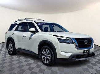 Used 2023 Nissan Pathfinder SL AWD/4WD video 1