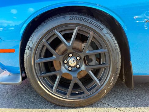 Used 2015 Dodge Challenger R/T Plus image 11