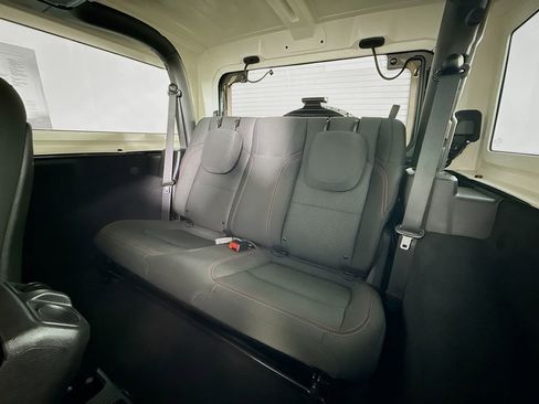 Used 2020 Jeep Wrangler Rubicon AWD/4WD image 26