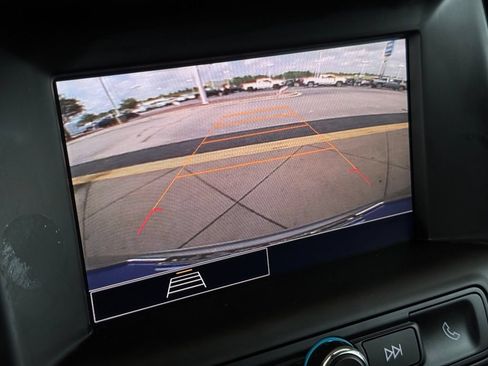 Used 2024 GMC Terrain SLE FWD image 4