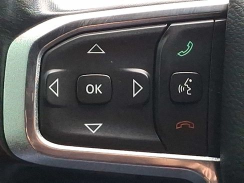 Used 2019 RAM 1500 Laramie AWD/4WD image 22