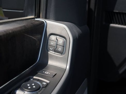 Used 2024 Ford F250 Lariat w/ Chrome Package AWD/4WD image 17