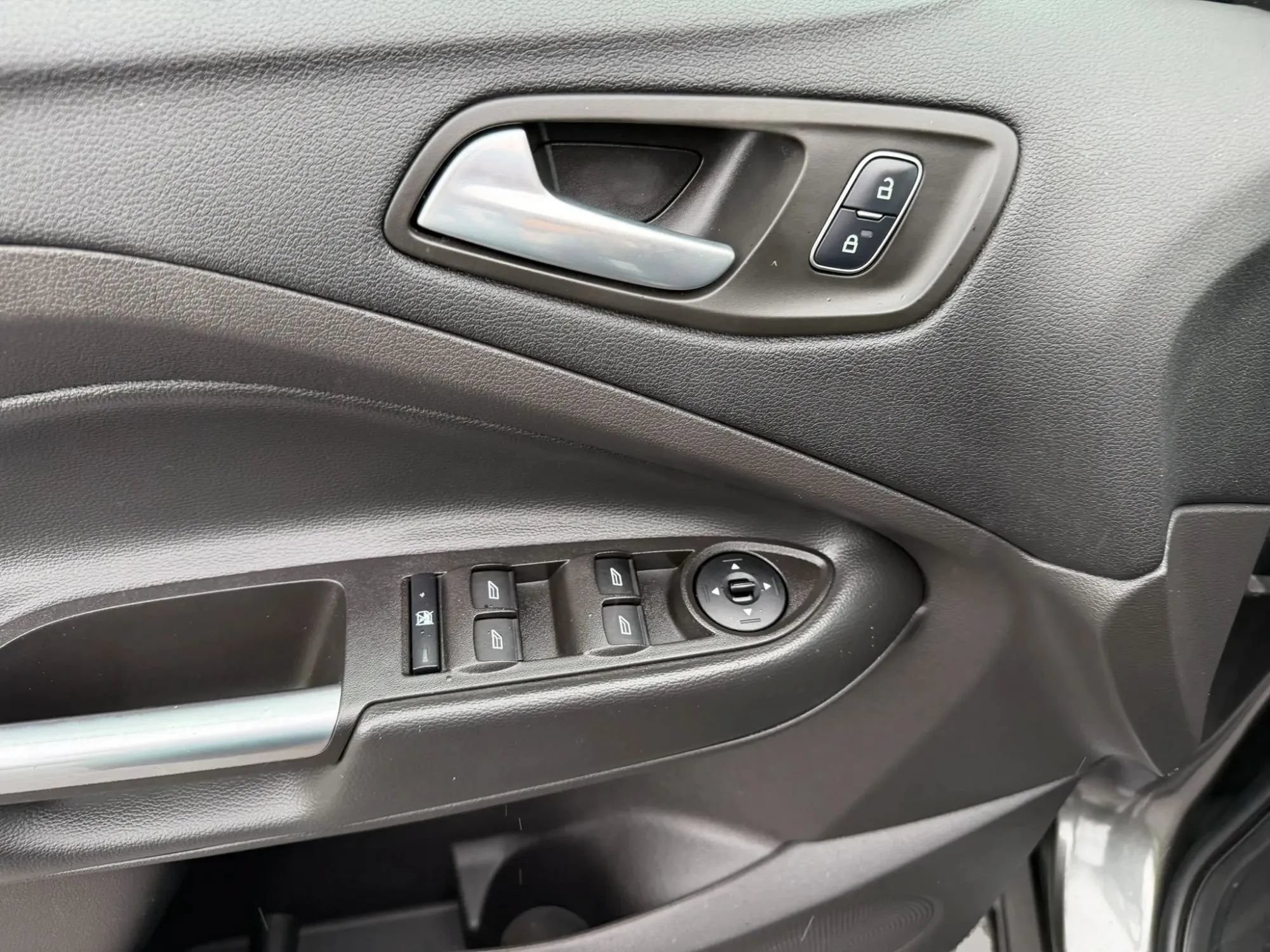 Used 2018 Ford Escape SE AWD/4WD image 12