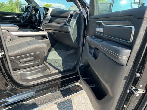 Used 2024 RAM 1500 Big Horn AWD/4WD image 31