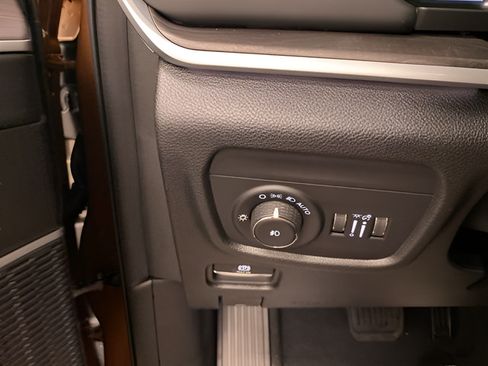 Used 2026 Jeep Grand Cherokee Limited w/ Limited Altitude Package AWD/4WD image 17