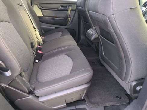 Used 2017 Chevrolet Traverse LT w/ Style and Technology Package image 20