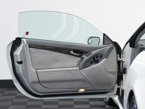 Used 2006 Mercedes-Benz SL 55 AMG SL 55 AMG ROADSTER 2D image 26