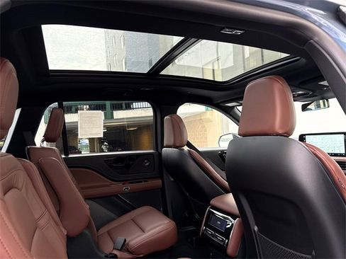 New 2026 Lincoln Aviator Reserve image 6