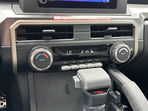 New 2026 Toyota Tacoma TRD Off-Road AWD/4WD image 19