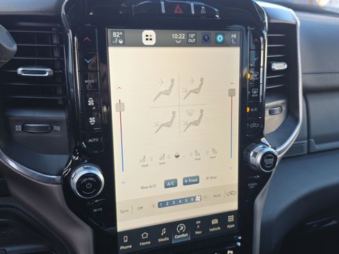 Used 2024 RAM 2500 Laramie image 30