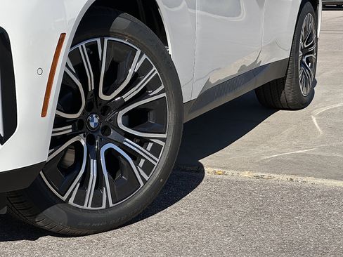 New 2026 BMW X3 xDrive30 w/ Premium Package image 3