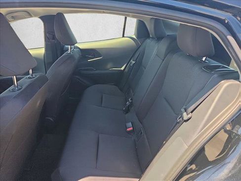 Used 2025 Toyota Prius LE FWD image 18