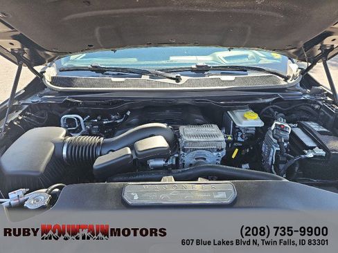 Used 2022 Jeep Wagoneer Series III w/ Premium Group I AWD/4WD image 48