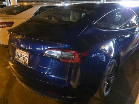 Used 2021 Tesla Model 3 Long Range image 2