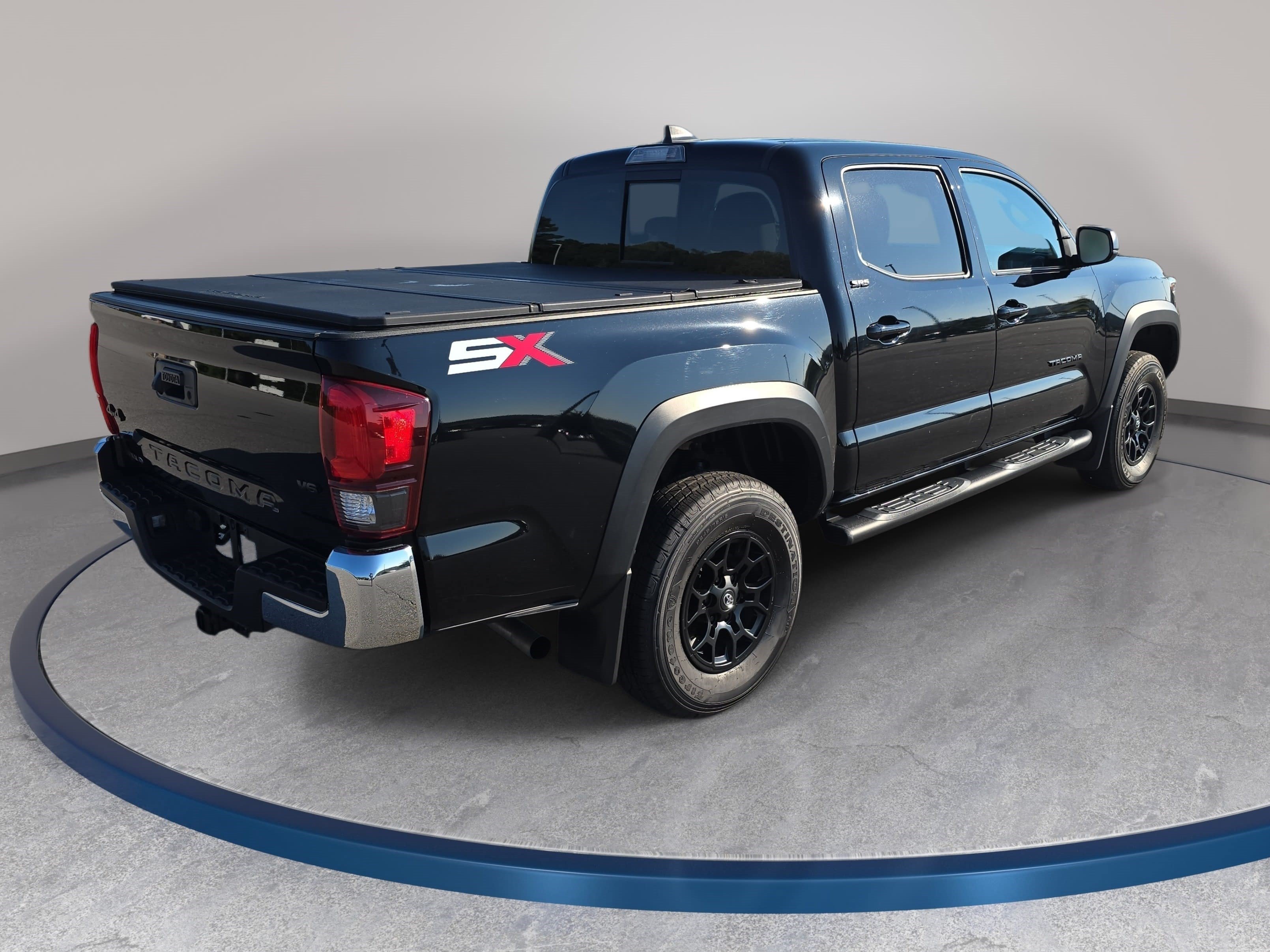 Used 2023 Toyota Tacoma SR5 w/ SX Package AWD/4WD image 5