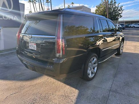 Used 2016 Cadillac Escalade ESV Premium image 5