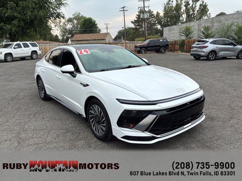 Used 2024 Hyundai Sonata Limited FWD image 1