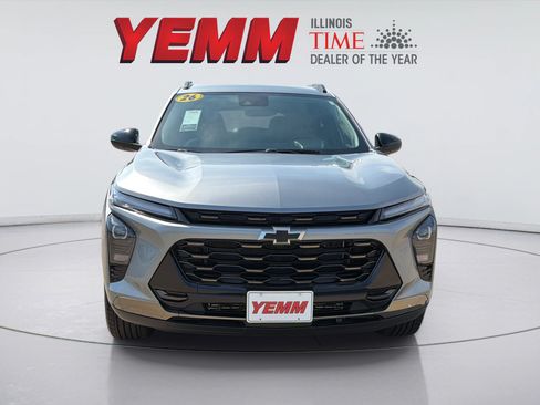 Used 2026 Chevrolet Trax ACTIV w/ Driver Confidence Package FWD image 3