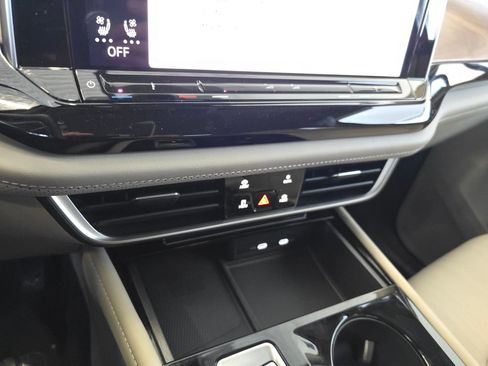 New 2024 Volkswagen Atlas SE AWD/4WD image 7