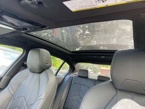 Certified 2025 BMW i5 xDrive40 w/ M Sport Package AWD/4WD image 22