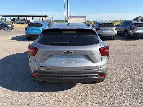 New 2026 Chevrolet Trax LT w/ Driver Confidence Package FWD image 5