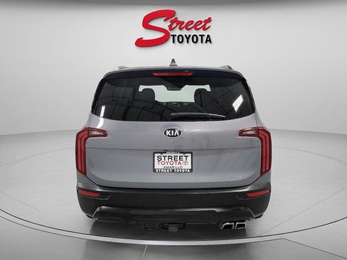 Used 2021 Kia Telluride SX w/ SX Prestige Package image 3