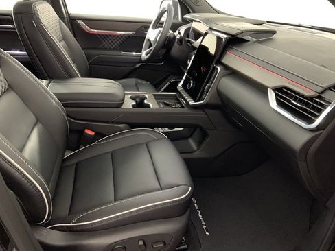 Used 2026 GMC Acadia Denali w/ Super Cruise Package image 15