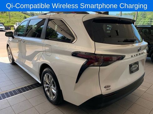 Used 2024 Toyota Sienna XLE w/ XLE Plus Package AWD/4WD image 15
