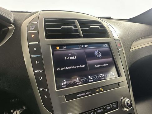 Used 2019 Lincoln MKZ Premiere image 33