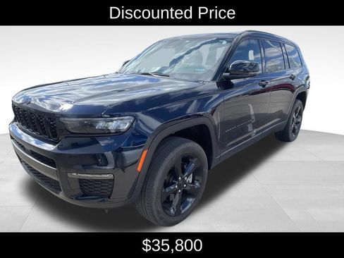 Used 2024 Jeep Grand Cherokee L Limited w/ Black Appearance Package AWD/4WD image 3