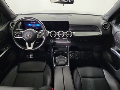 Used 2022 Mercedes-Benz GLB 250 image 11