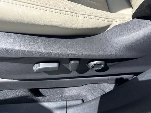 Certified 2023 Subaru Ascent Limited image 27