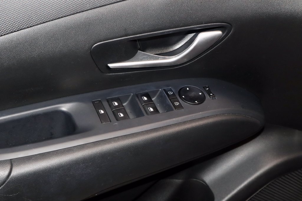Used 2025 Hyundai Tucson SEL AWD/4WD image 21
