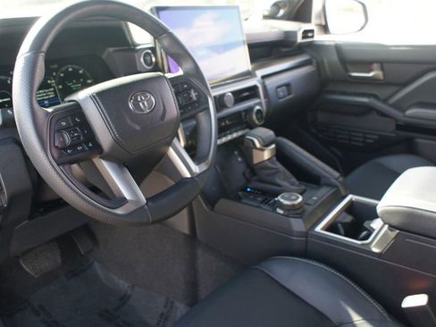 Used 2025 Toyota 4Runner Limited image 14