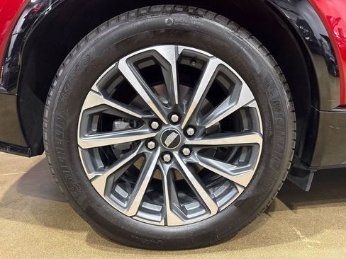 Used 2026 Cadillac Lyriq Sport RWD image 38