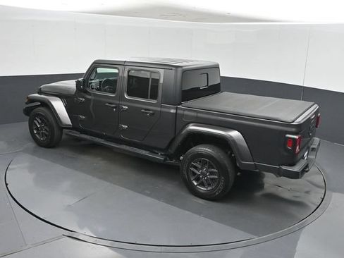 Used 2024 Jeep Gladiator Sport AWD/4WD image 45