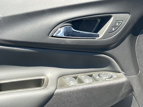 Used 2024 Chevrolet Equinox LT FWD image 13