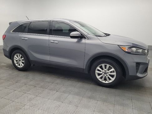 Used 2020 Kia Sorento LX image 11