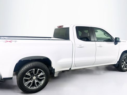 Used 2023 Chevrolet Silverado 1500 LT image 9