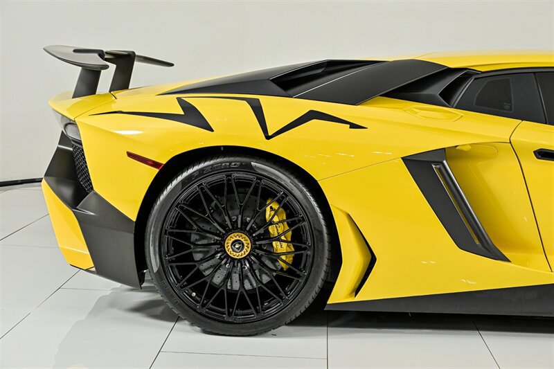 Used 2017 Lamborghini Aventador LP 750-4 Superveloce AWD/4WD image 19