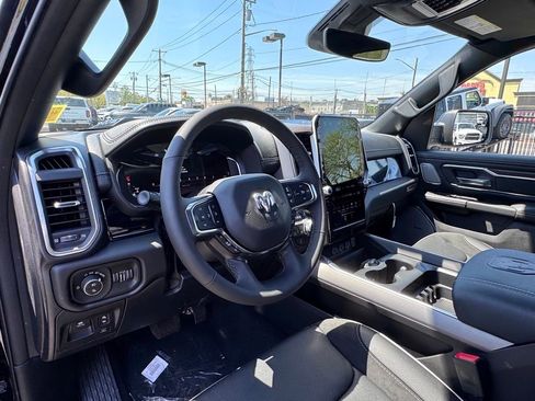 New 2026 RAM 1500 Laramie AWD/4WD image 13