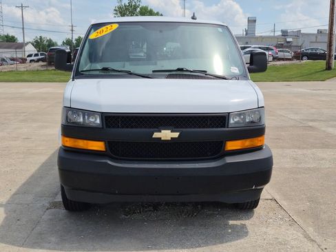Used 2022 Chevrolet Express 3500 LS RWD image 2