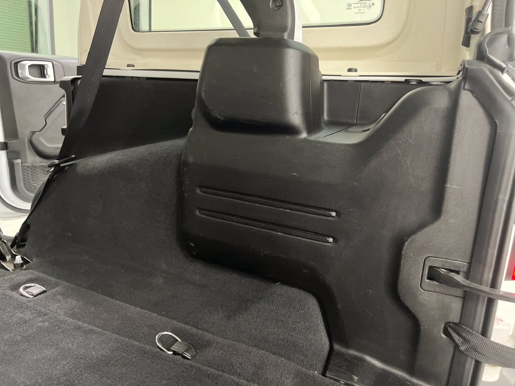 Used 2024 Jeep Wrangler Unlimited Rubicon AWD/4WD image 39