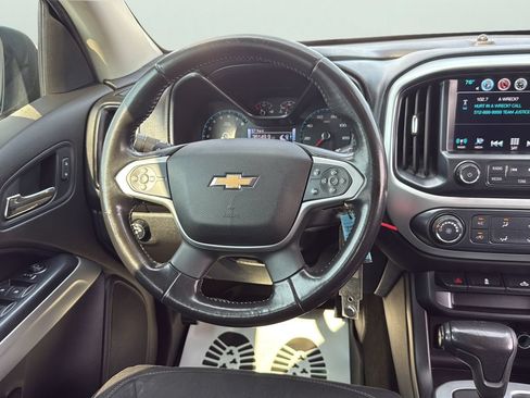 Used 2018 Chevrolet Colorado LT w/ LT Convenience Package RWD image 12