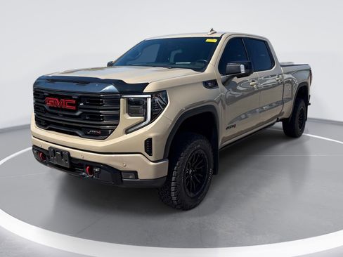 Used 2023 GMC Sierra 1500 AT4 w/ AT4 Premium Package AWD/4WD image 3