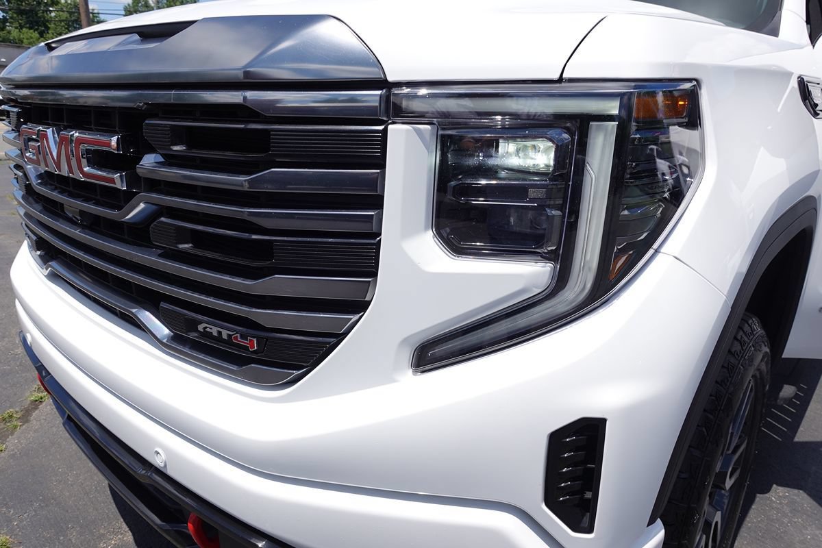 Used 2024 GMC Sierra 1500 AT4 w/ Technology Package AWD/4WD image 76