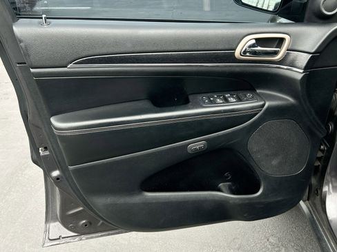 Used 2014 Jeep Grand Cherokee Limited image 10