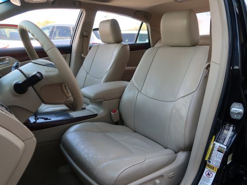 Used 2011 Toyota Avalon image 12