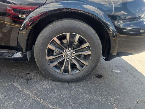 Used 2019 Nissan Armada Platinum w/ Captain's Chairs Package AWD/4WD image 4